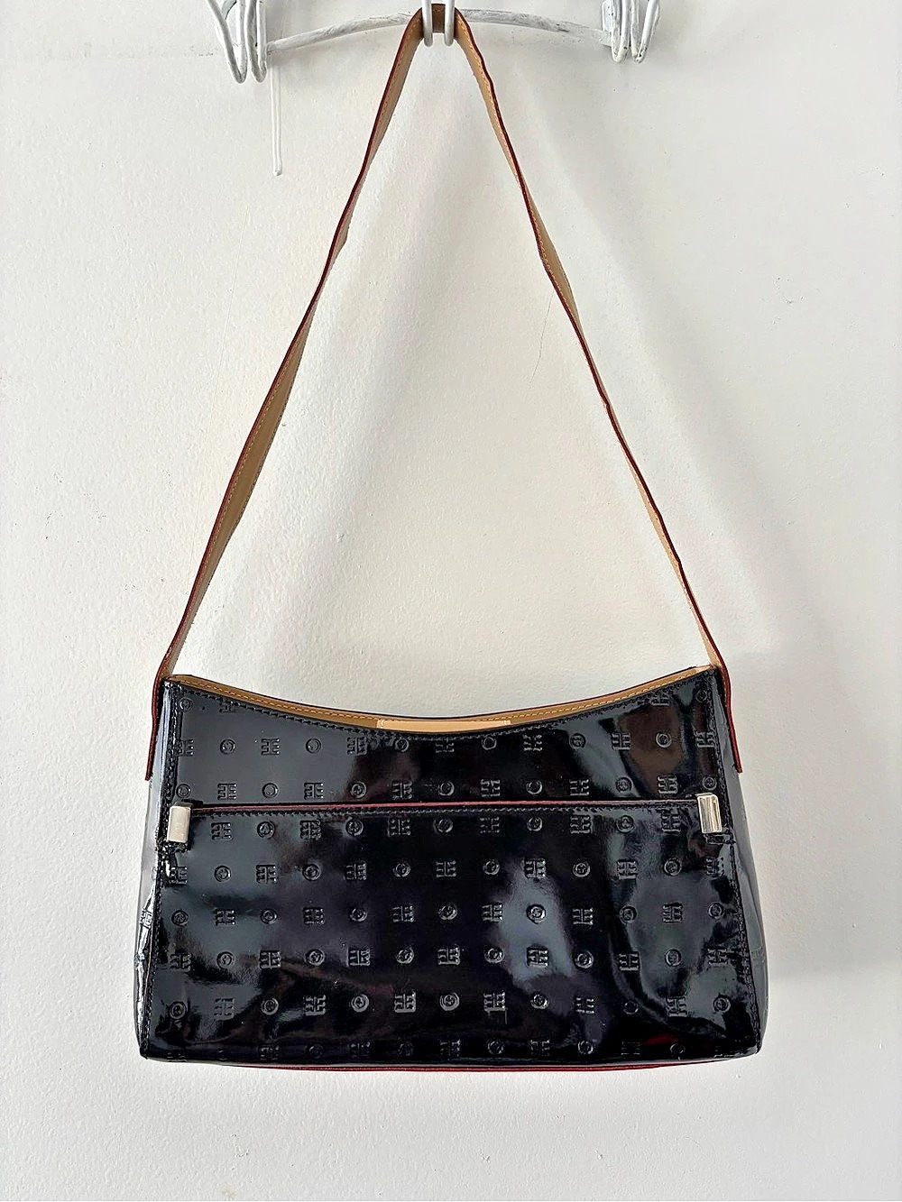 Arcadia Shoulder Bag in Black & Tan